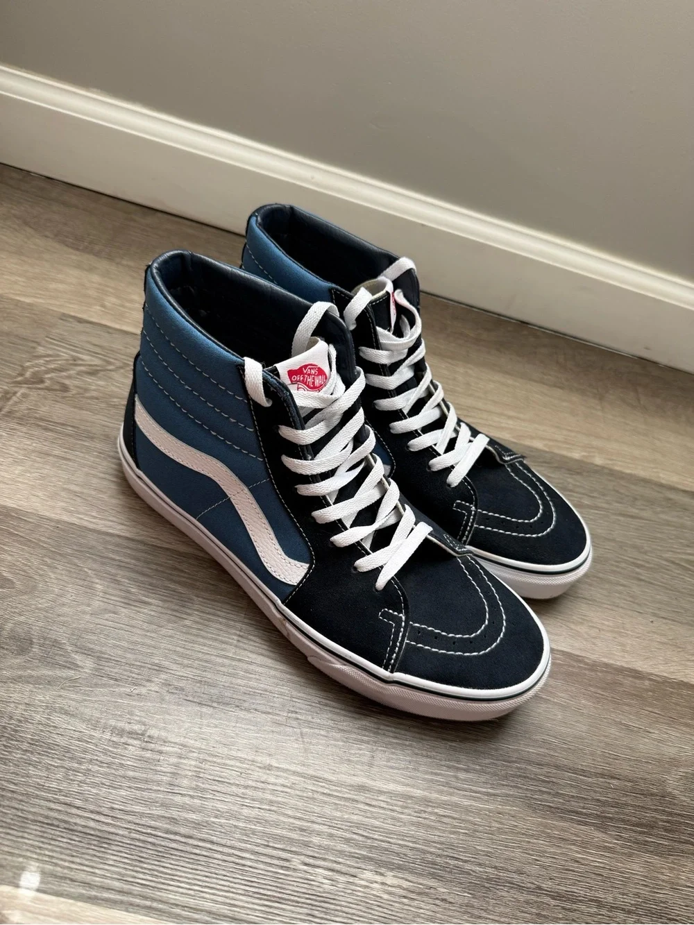 Vans Sk8-Hi Men's High-Top Sneakers in Navy, Black & White Unisex